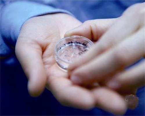 试管婴儿大概多少钱_试管婴儿是有性生殖吗_【供卵是不是三代试管？绝经还能